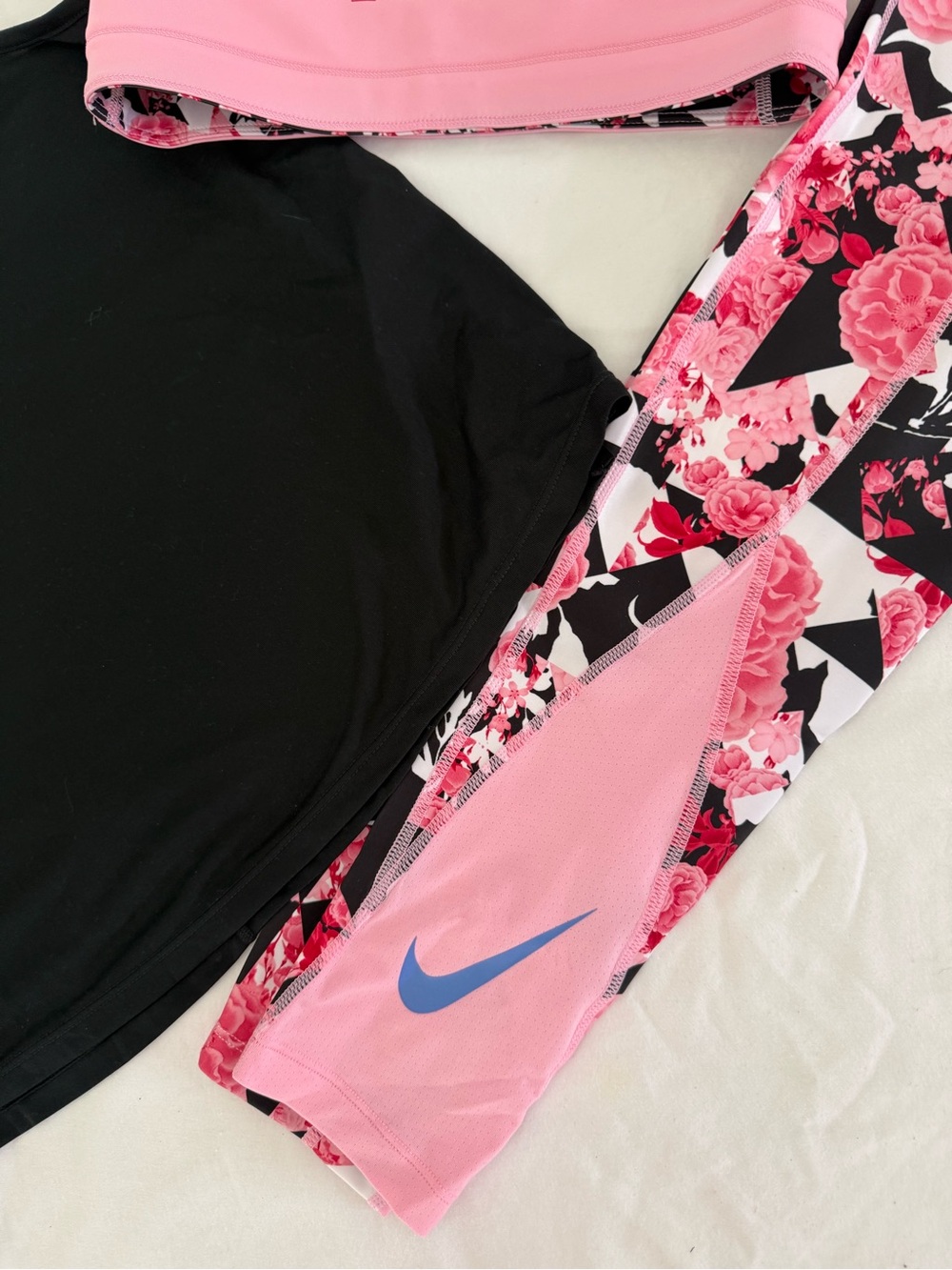 Girls Nike Pink Sports Bra, Black Tank & Pink Floral Leggings Sz L 12-14 - Picture 5 of 9